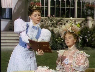 Importance of being earnest literary analysis